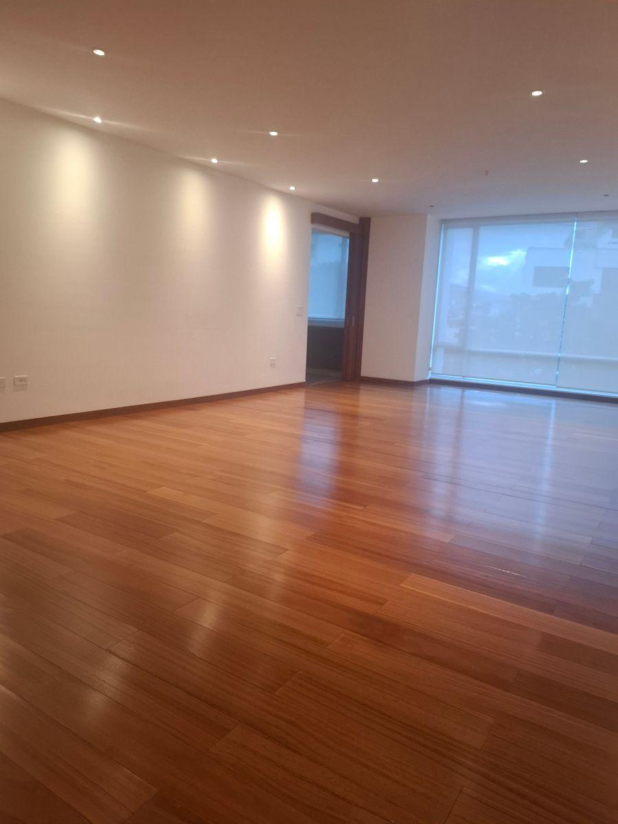 Vendo / Rento Departamento con Terraza - Sector Coruña, González Suárez — imagen 1