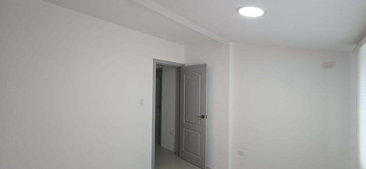 Vendo Casa Moderna Semiamoblada Villa España 2 Mucho Lote 2 Biess Seguridad 24/7 Norte Guayaquil, Guayas — imagen 10