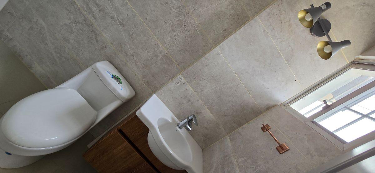 Vendo Casa Moderna Semiamoblada Villa España 2 Mucho Lote 2 Biess Seguridad 24/7 Norte Guayaquil, Guayas — imagen 3