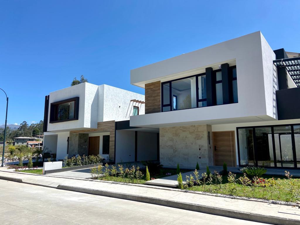 Hermosos Terrenos en Venta, Sector Capulispamba, Azuay — imagen 3