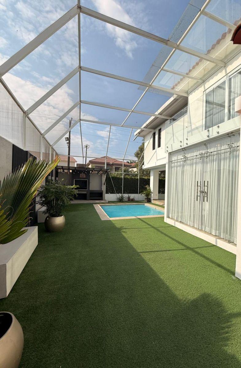 Exclusiva Residencia de Lujo en Estancias del Río – Samborondón, Guayas — imagen 5