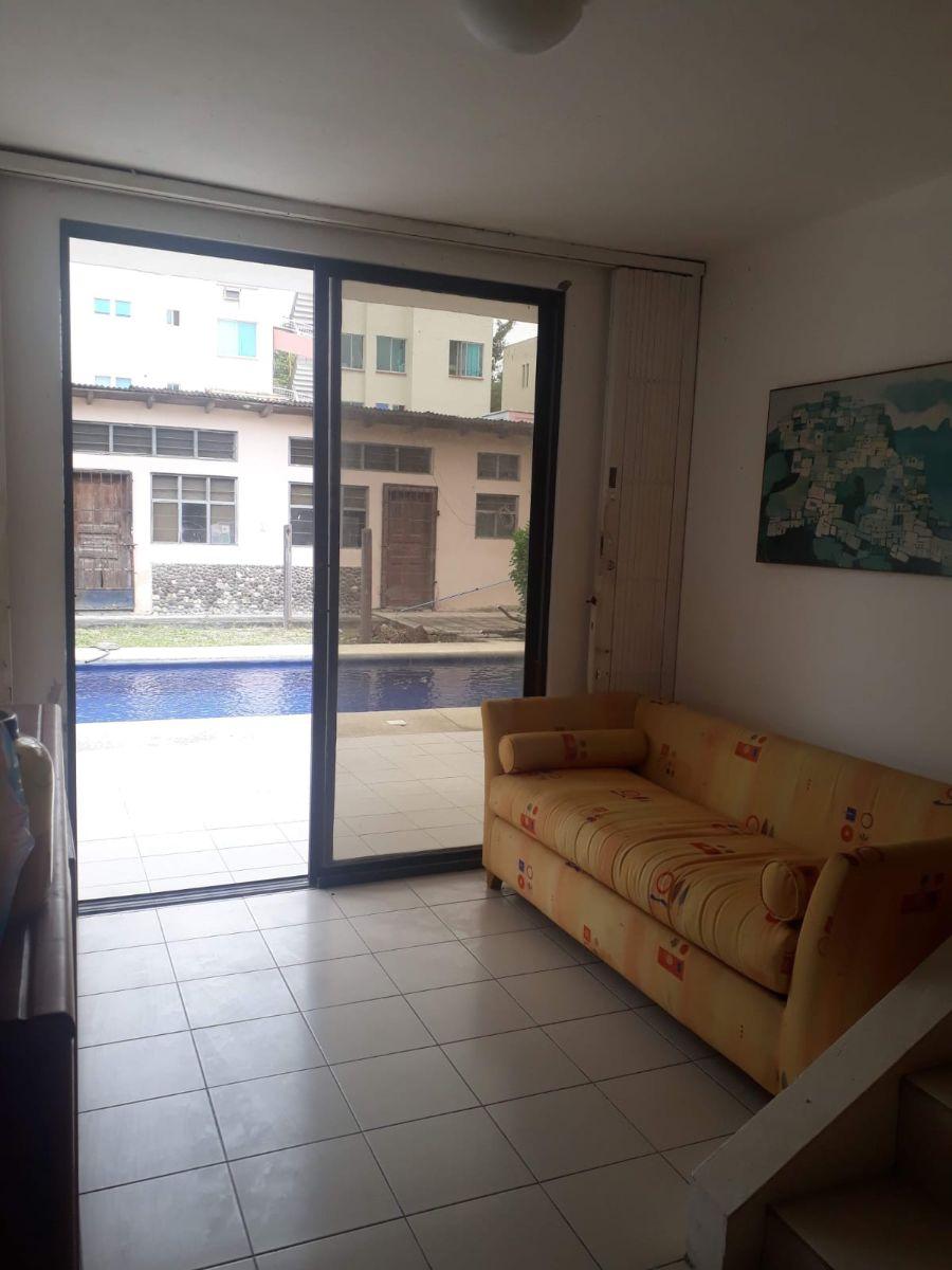 Bonita Casa en Tonsupa, con Piscina, a 3 Cuadras del Mar — imagen 8