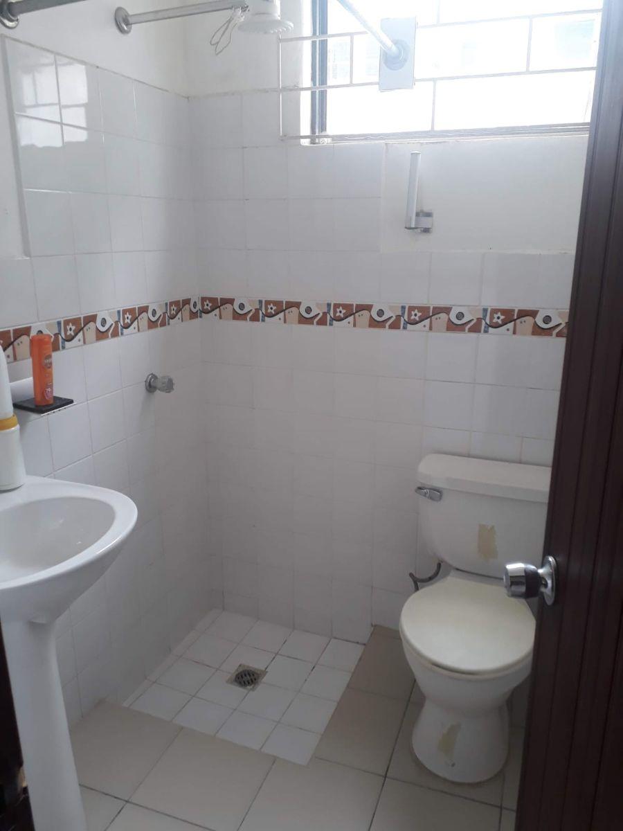 Bonita Casa en Tonsupa, con Piscina, a 3 Cuadras del Mar — imagen 6