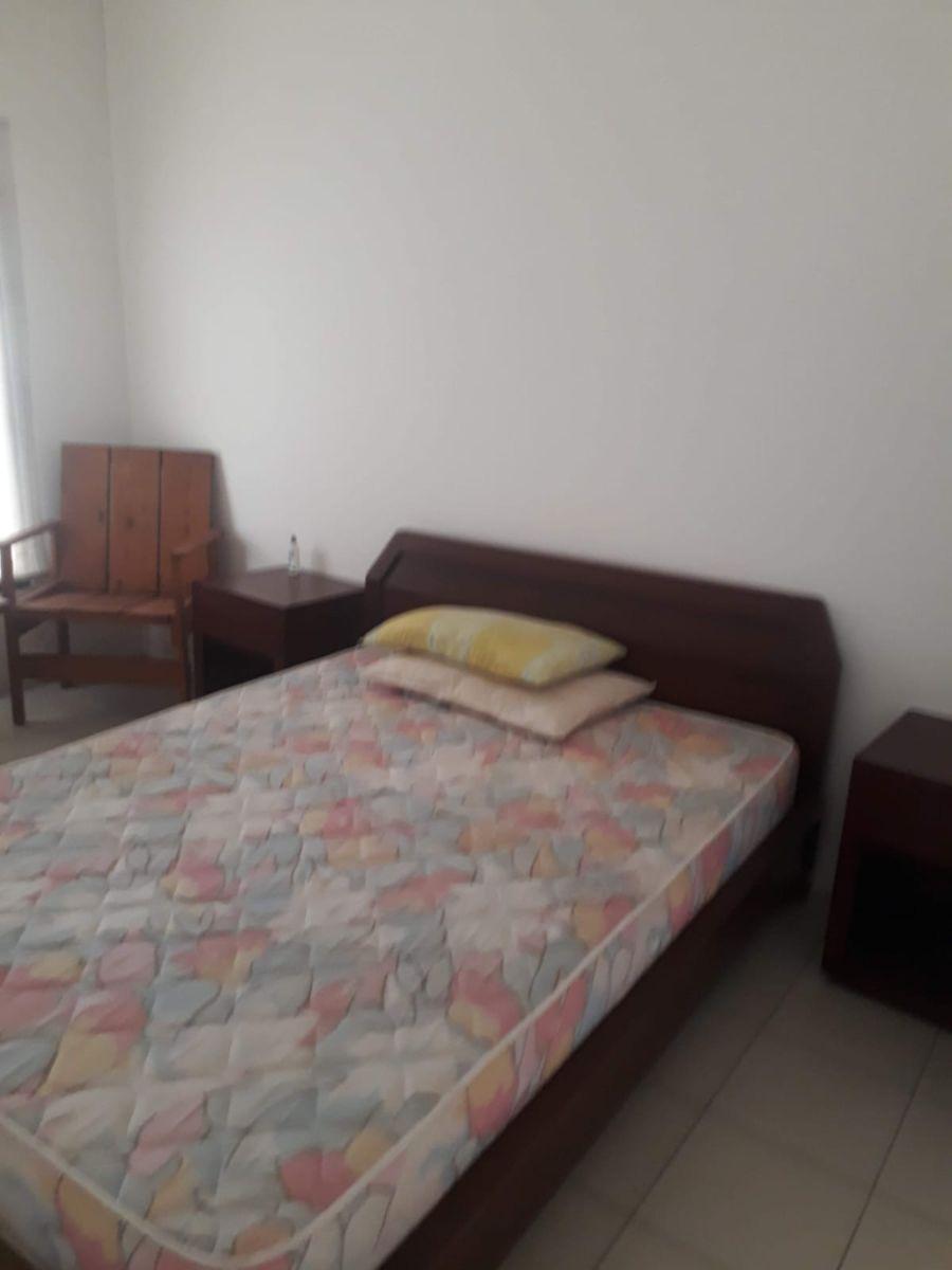 Bonita Casa en Tonsupa, con Piscina, a 3 Cuadras del Mar — imagen 2