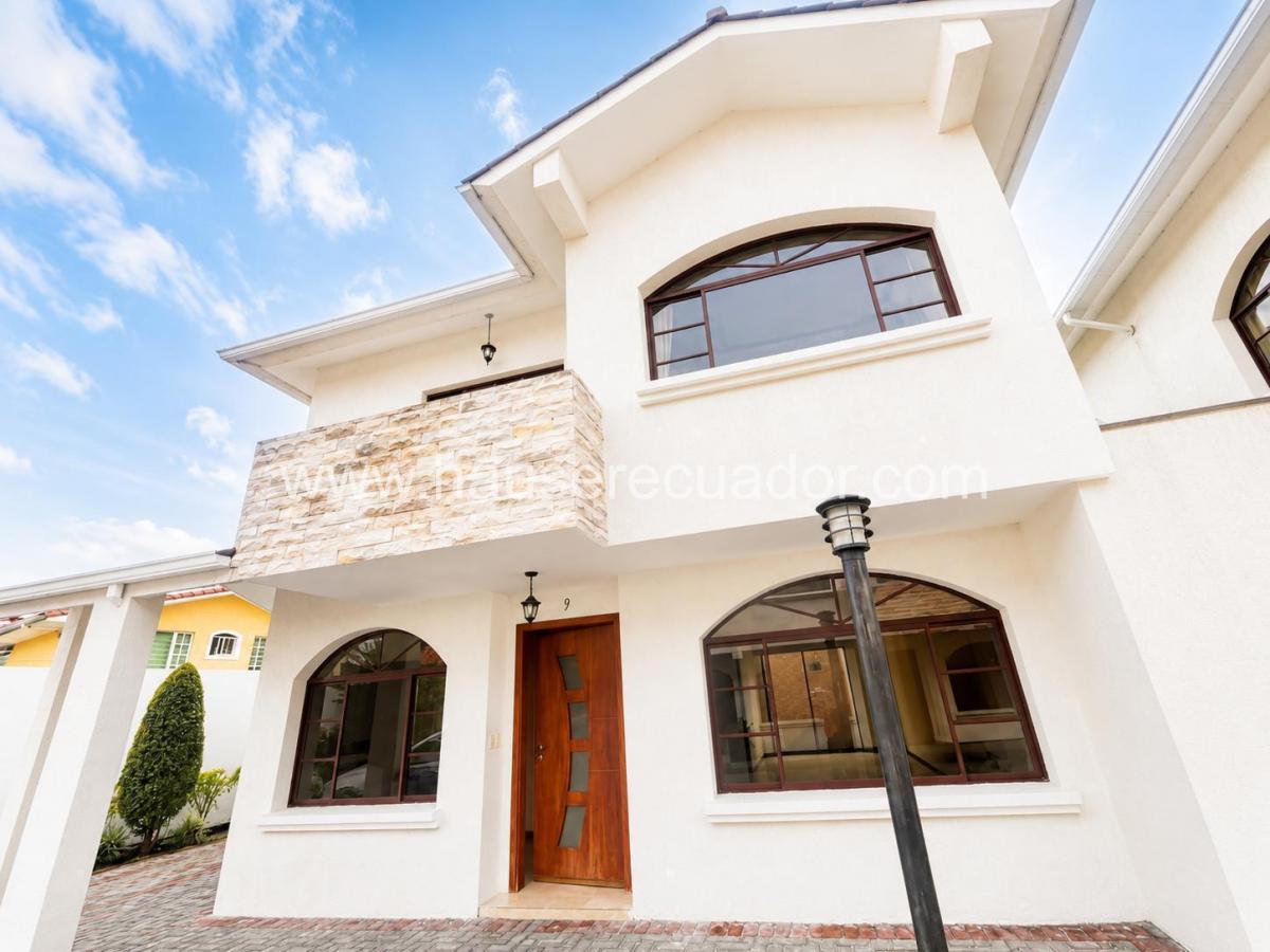 Casa en Venta en Las Mejores Zonas del Valle de Los Chillos Urbanización Privada 3 Habitaciones — imagen 10
