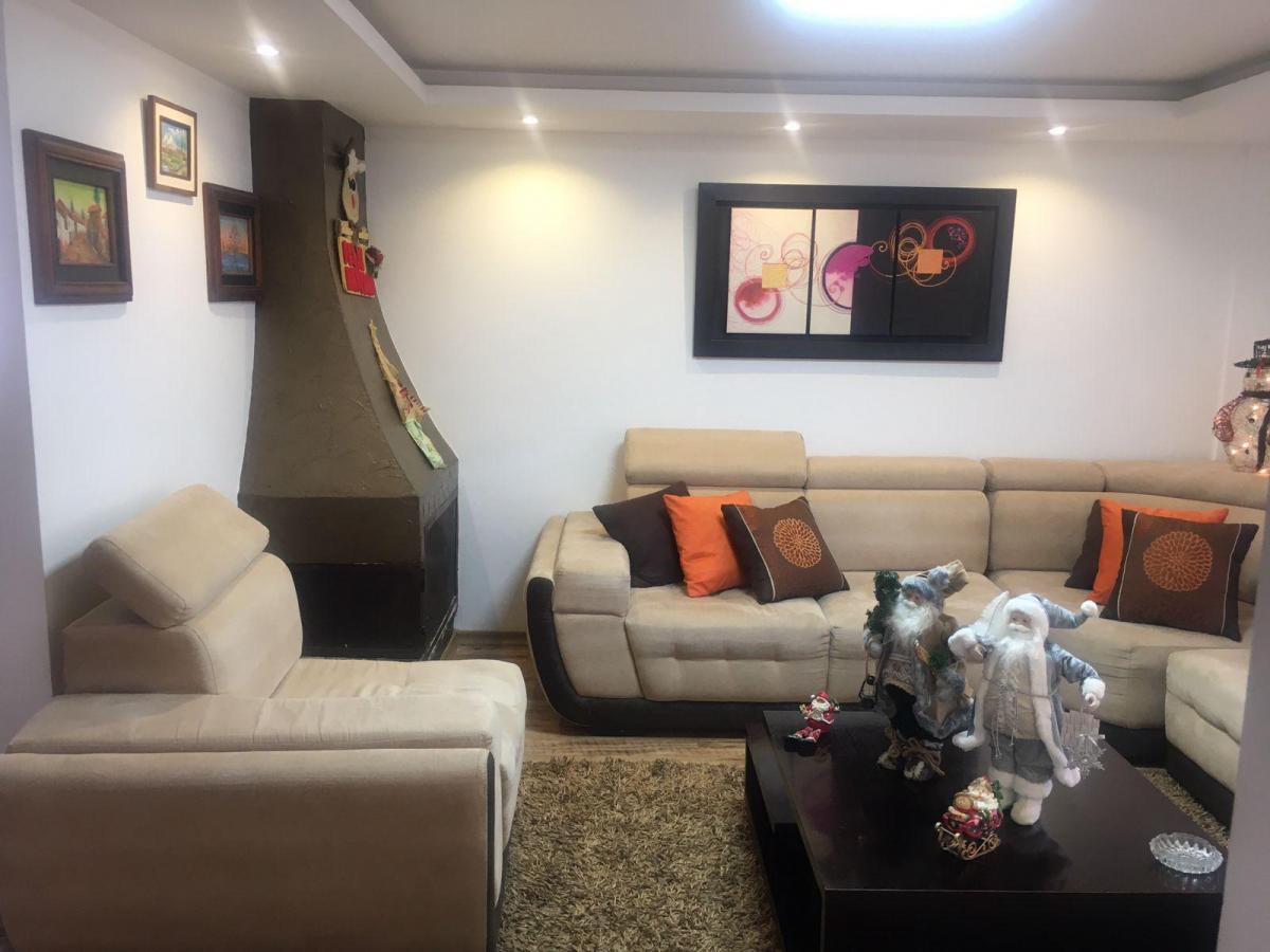 Venta Casa 200 m², Sector El Batán, a 1 Cuadra de Av Gaspar de Villarroel y Shyris, Quito — imagen 8