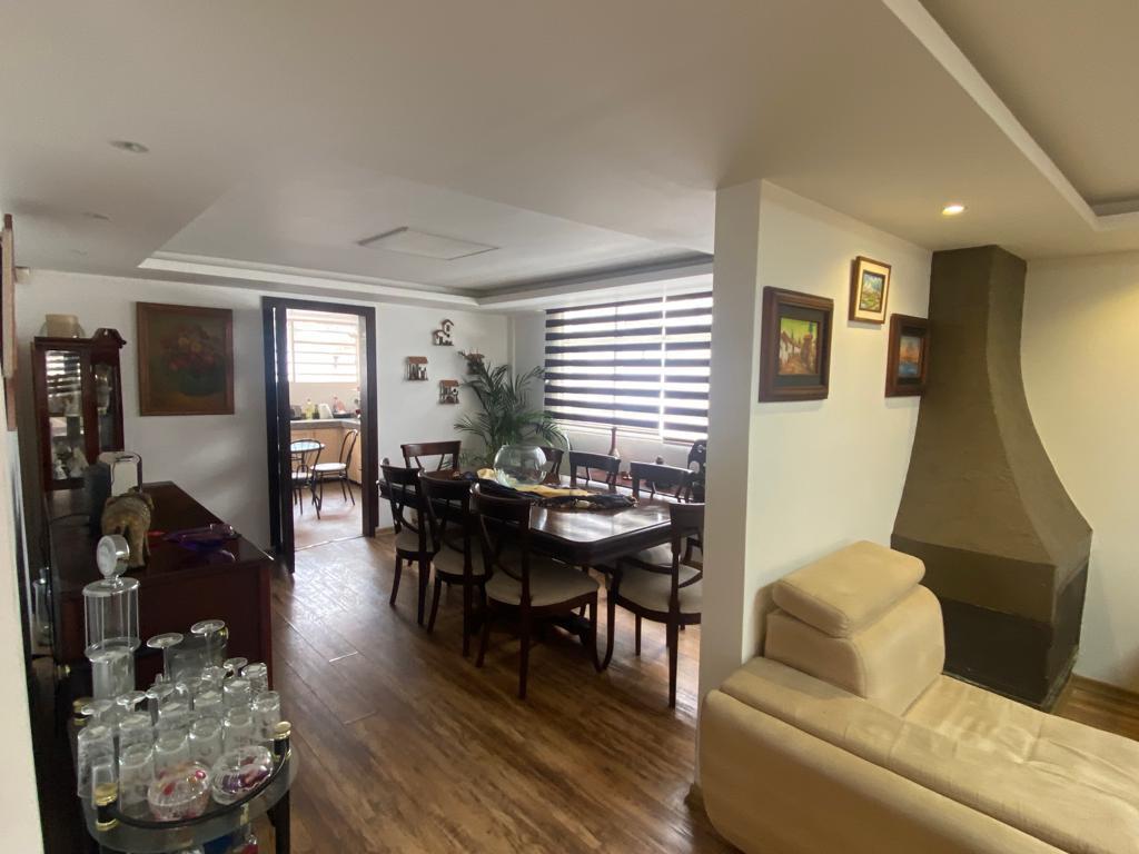 Venta Casa 200 m², Sector El Batán, a 1 Cuadra de Av Gaspar de Villarroel y Shyris, Quito — imagen 7