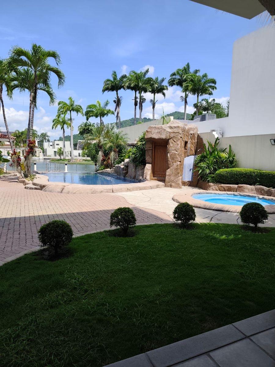 Casa de Lujo en Venta | Laguna Club – Vía a La Costa, Guayas — imagen 10