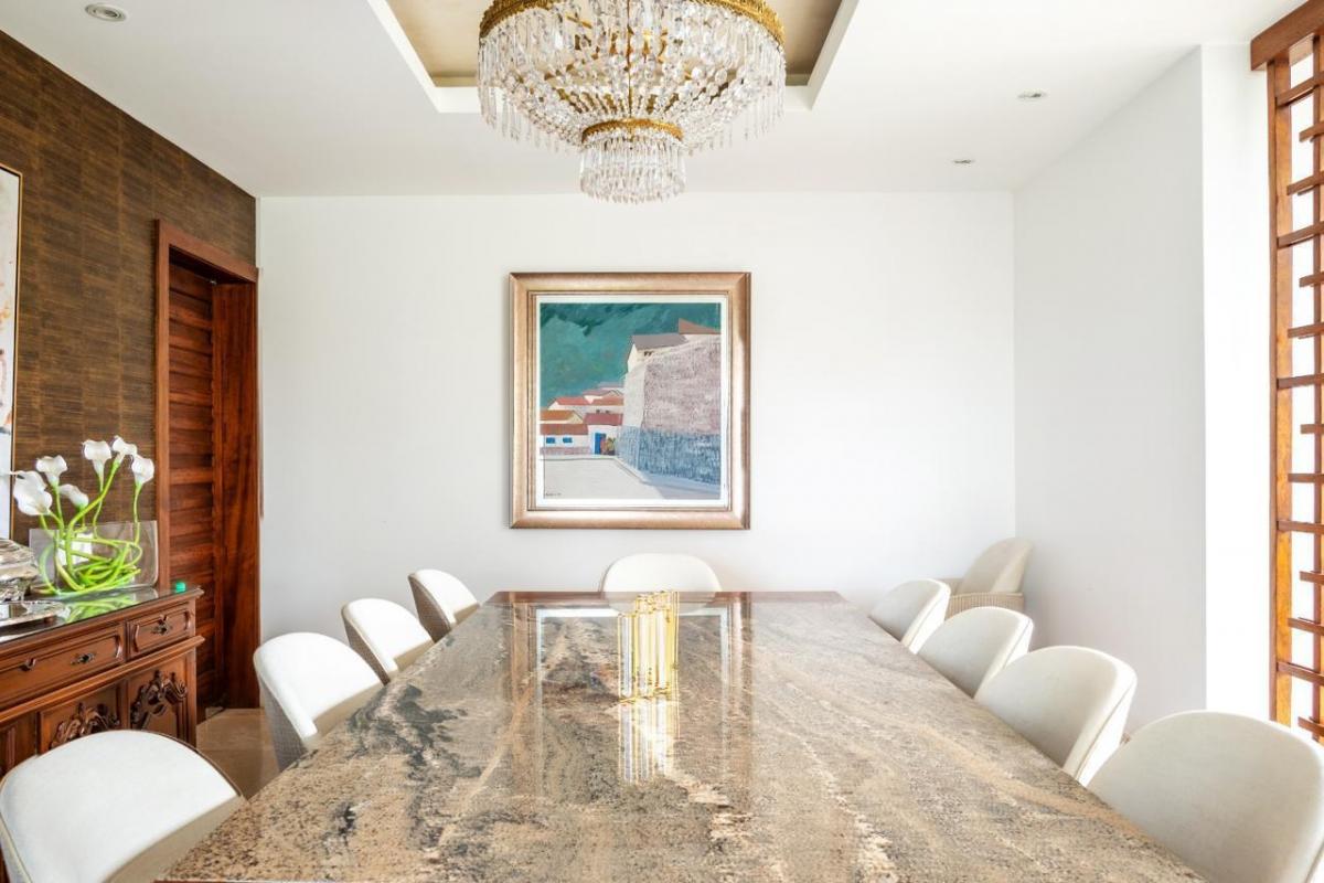 Cumbaya - Urbanizacion Santa Ines, 4 Habitaciones, 6 Parqueos — imagen 4