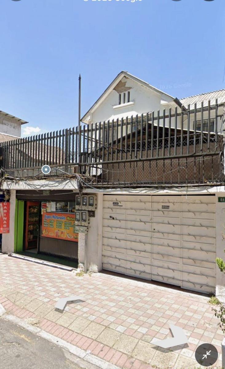 Casa con Suite y 4 Locales Comerciales en Venta Sector La Mariscal — imagen 4