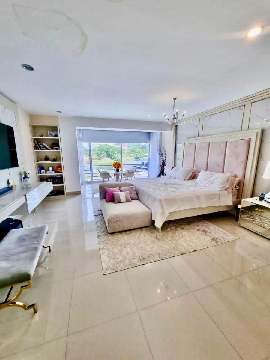 6490. La Laguna - Samborondon Km.8, Vendo Hermosa Casa Frente Al Lago, 4 Dorm., $550.000, Guayas — imagen 9