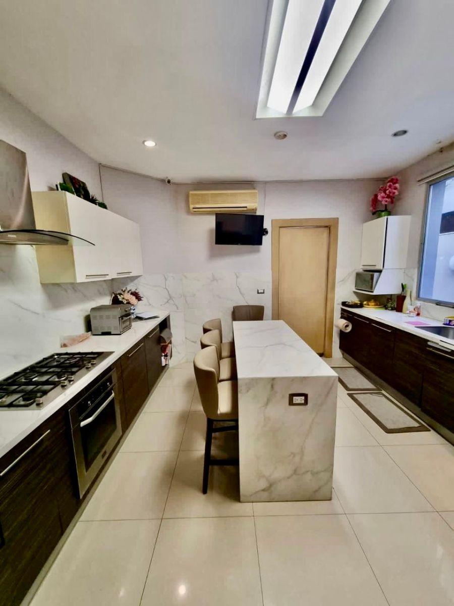 6490. La Laguna - Samborondon Km.8, Vendo Hermosa Casa Frente Al Lago, 4 Dorm., $550.000, Guayas — imagen 5