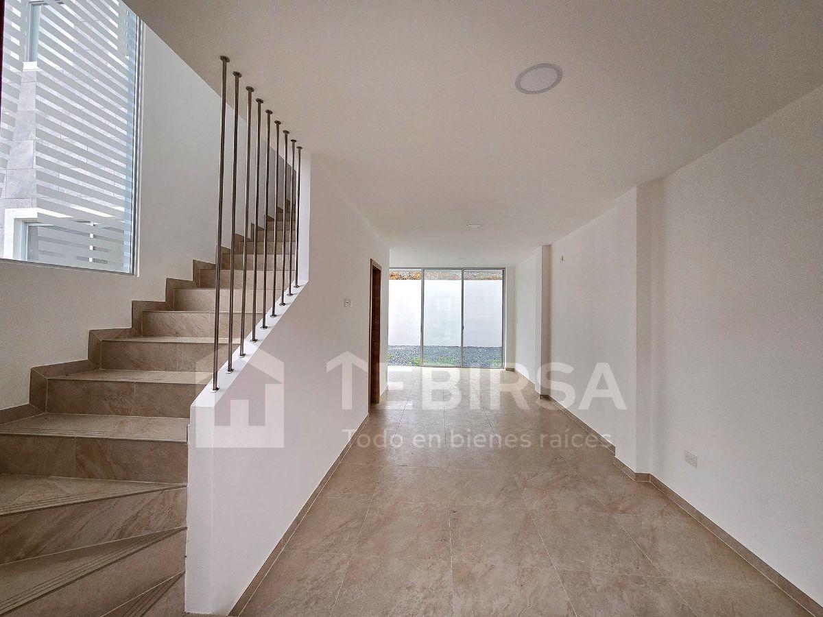 Casa en Venta de 3 Dorm. y Amplio Patio, de Estreno - Urbanización Vistana 2000, Guayas — imagen 6