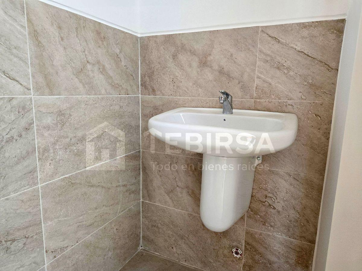 Casa en Venta de 3 Dorm. y Amplio Patio, de Estreno - Urbanización Vistana 2000, Guayas — imagen 5