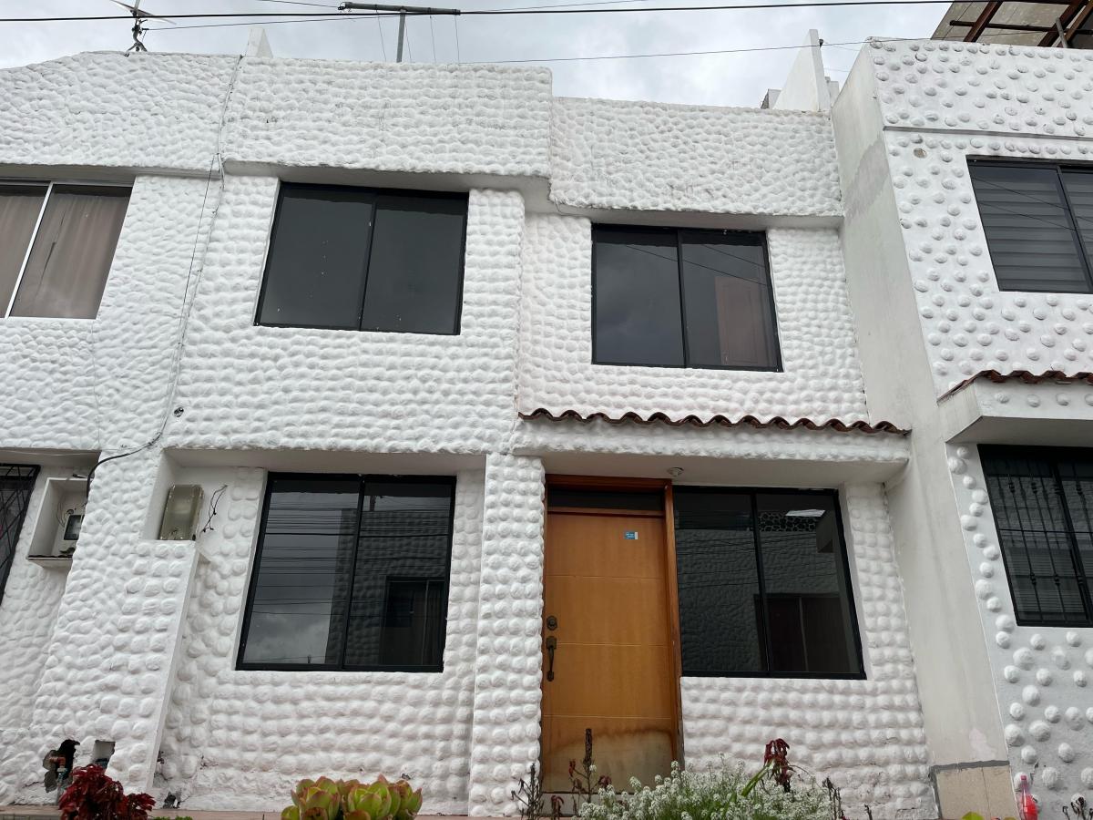 Armenia 2 Vendo Casa en Conjunto Pueblo Blanco — imagen 1