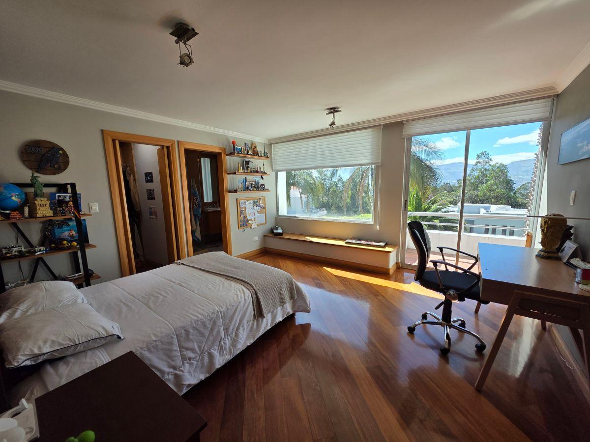 Linda Casa de Venta en Nayon Urbanización — imagen 3