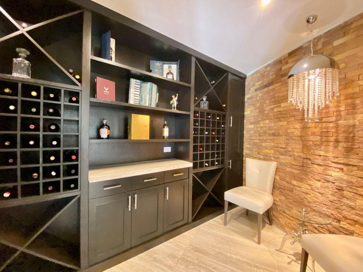 Casa de Lujo en Venta en El Rancho San Francisco — imagen 2