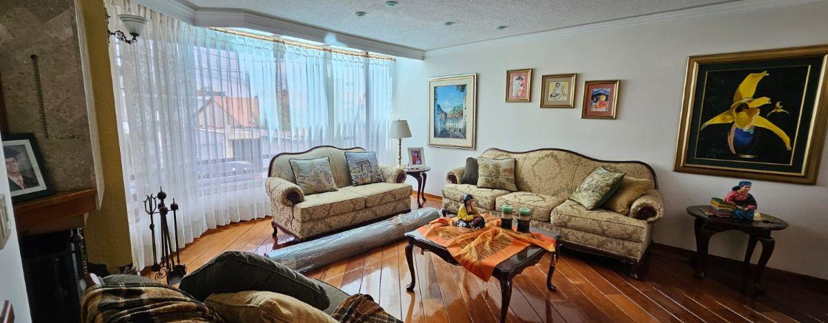 Hermosa Casa en Venta, Urbanizacion Pinar Bajo, 5 Dorm. — imagen 9