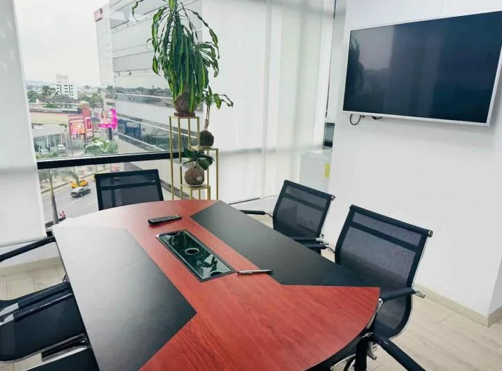 Oficina Corporativa Sector Norte en Venta 73 m² Amoblada, Guayas — imagen 1