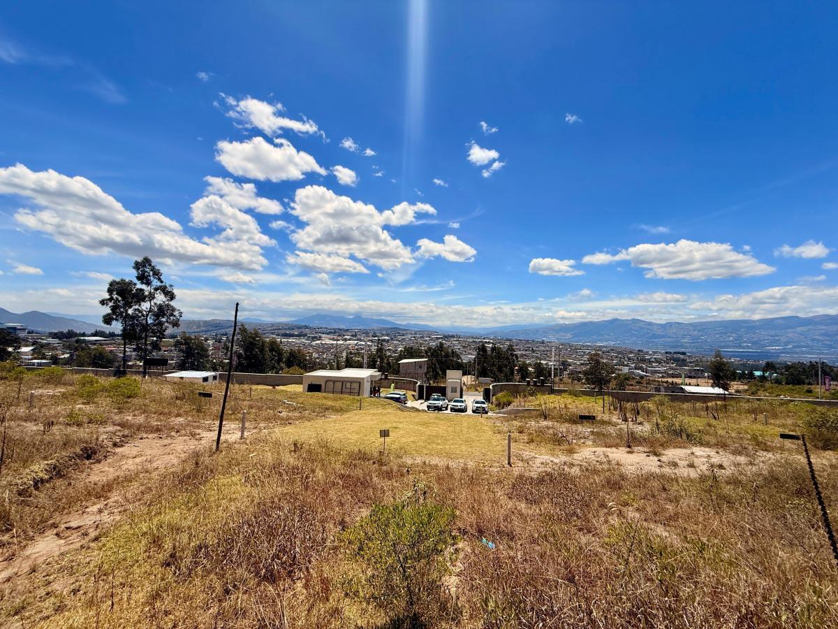 Vendo Terrenos Urbanizados, Norte de Quito Detrás Embajada Eeuu — imagen 2