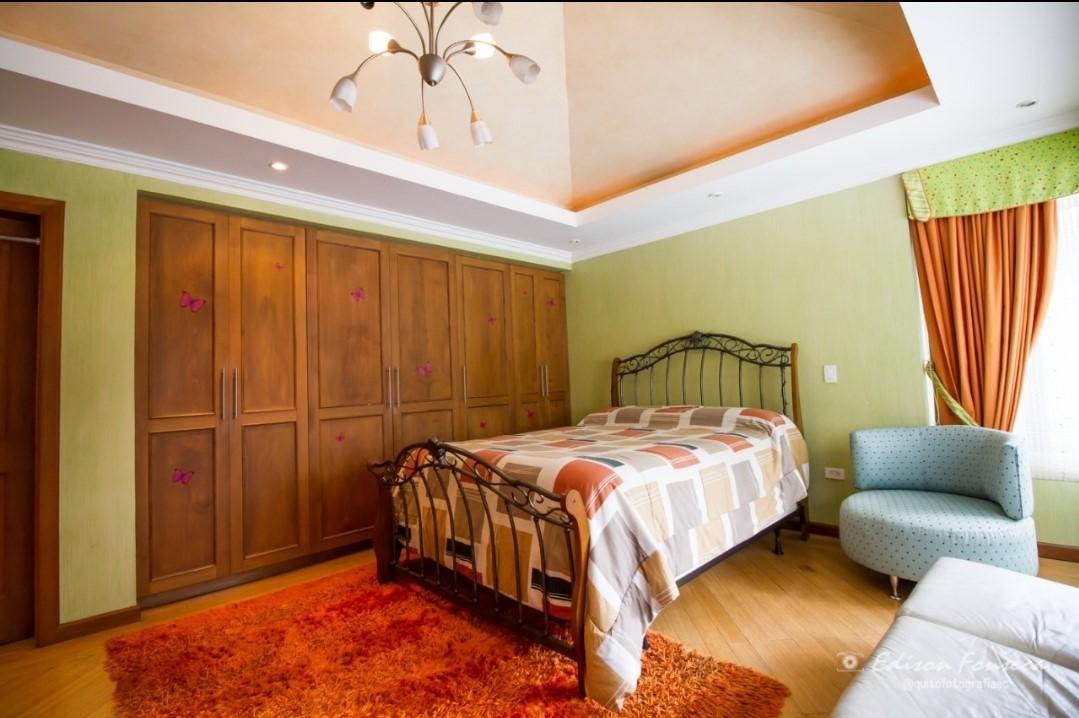 Se Vende Casa Sector Hospital de Solca — imagen 4