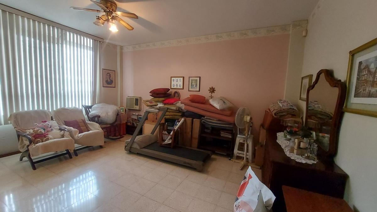 Venta de Villa Ideal Para Oficina de Dos Departamentos en Urdesa, Guayas — imagen 10