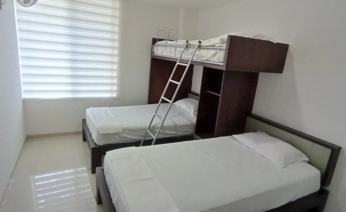 Departamento en Venta de 2 Habitaciones en Tonsupa Frente a La Piscina — imagen 7