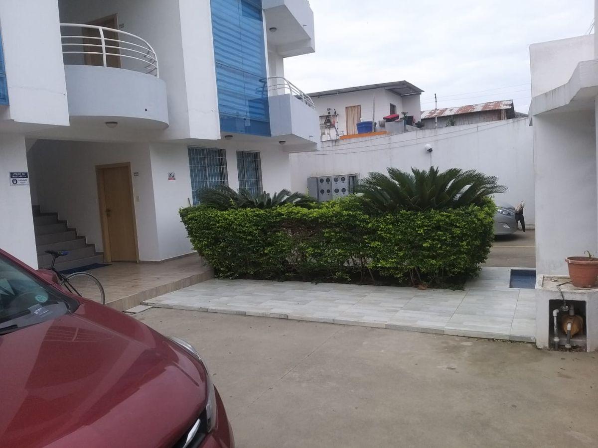 Departamento en Venta de 2 Habitaciones en Tonsupa Frente a La Piscina — imagen 3