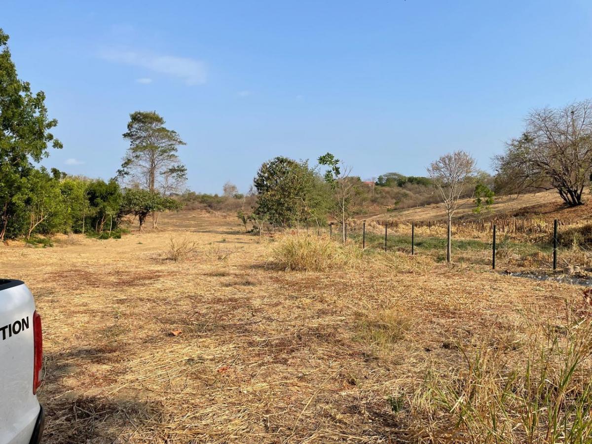 Lomas del Bosque Terreno en Venta Al Pie del Lago Via a La Costa, Guayas — imagen 4