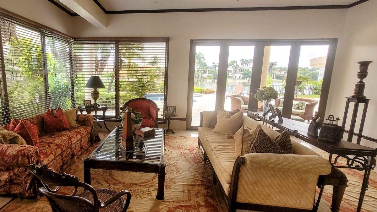 Casa con 930 m² Terreno, 4 Dorm. en Venta en Samborondón Vista Al Lago, Guayas — imagen 8