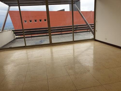 Vendo Casa Urbanizacion Altos del Valle, Miravalle, Cumbaya — imagen 5