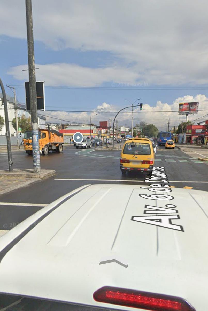 Casa Comercial Rentera en Venta Av 6 de Diciembre y Av El Inca — imagen 8