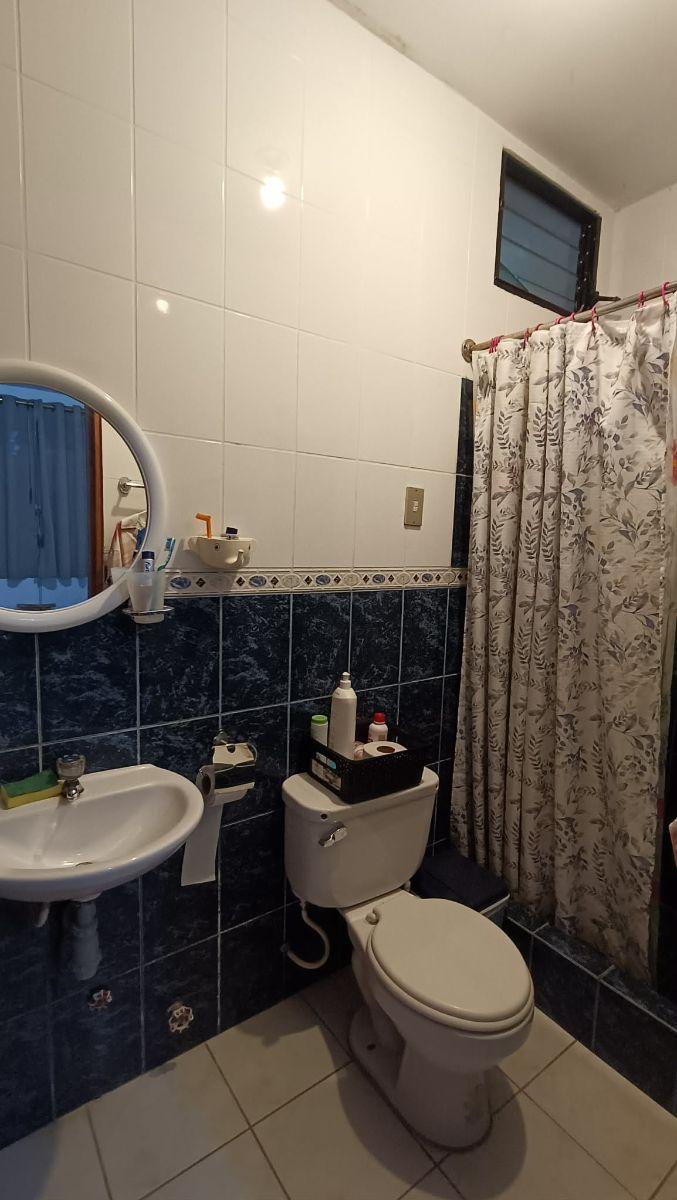 Vendo Casa con Amplia Terraza en Sector Costa Azul Salinas — imagen 4