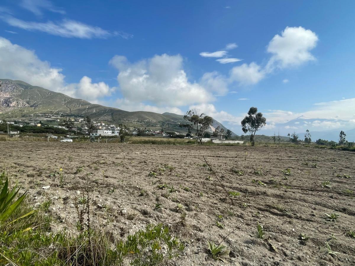 Venta Terrenos Desde 635 m² en La Mitad del Mundo — imagen 3