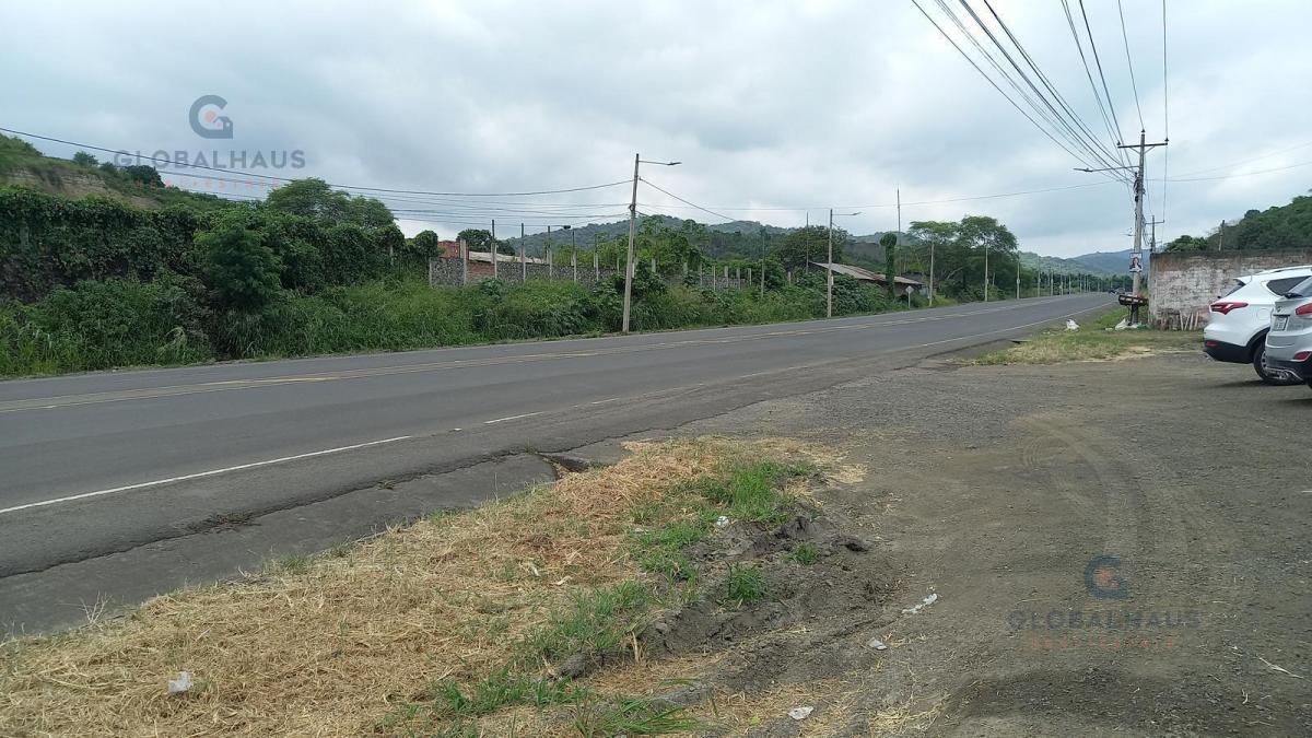 Venta de Terreno en Vía Montecristi Portoviejo, 33 Has. J. m. Manabí — imagen 2