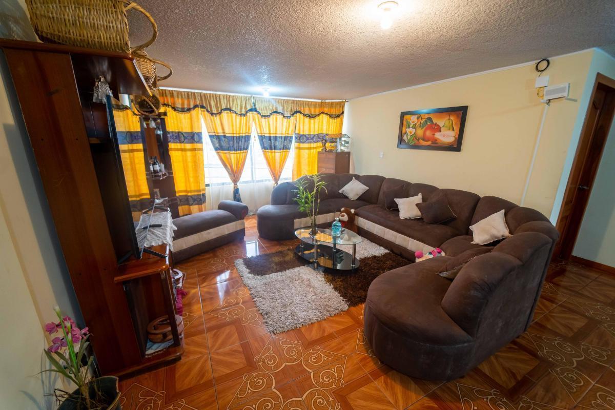 Casa en Venta con Local Comercial Calderon 377 m² — imagen 8