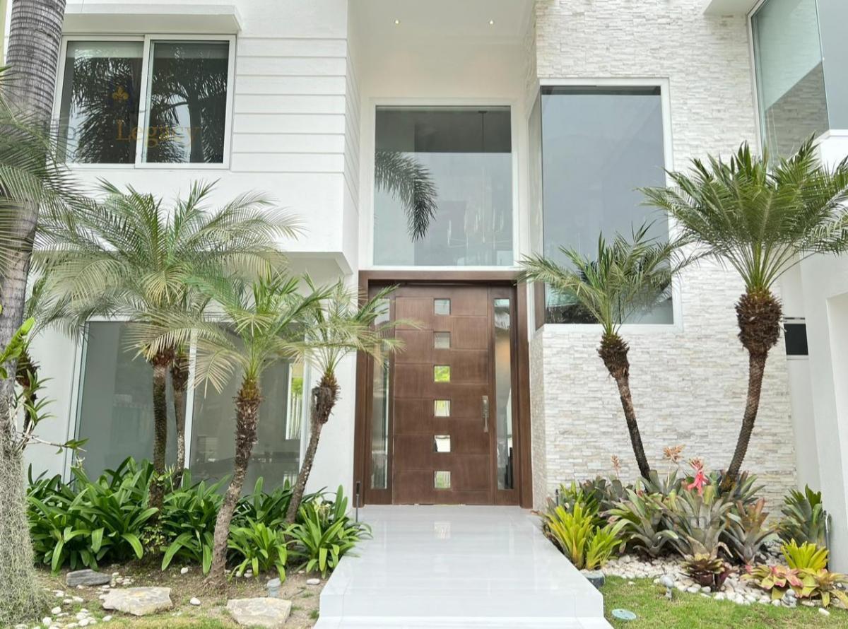 Venta de Casa con Piscina en Samborondón - Urb. Terrasol Am, Guayas — imagen 10