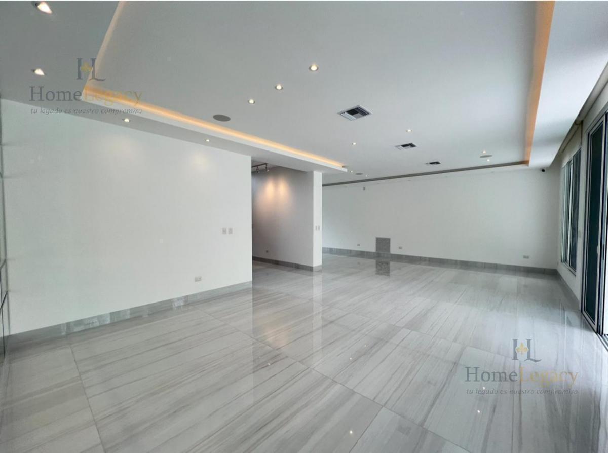 Venta de Casa con Piscina en Samborondón - Urb. Terrasol Am, Guayas — imagen 9
