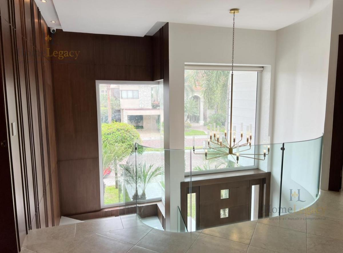 Venta de Casa con Piscina en Samborondón - Urb. Terrasol Am, Guayas — imagen 3