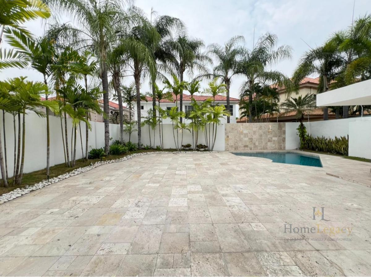 Venta de Casa con Piscina en Samborondón - Urb. Terrasol Am, Guayas — imagen 2