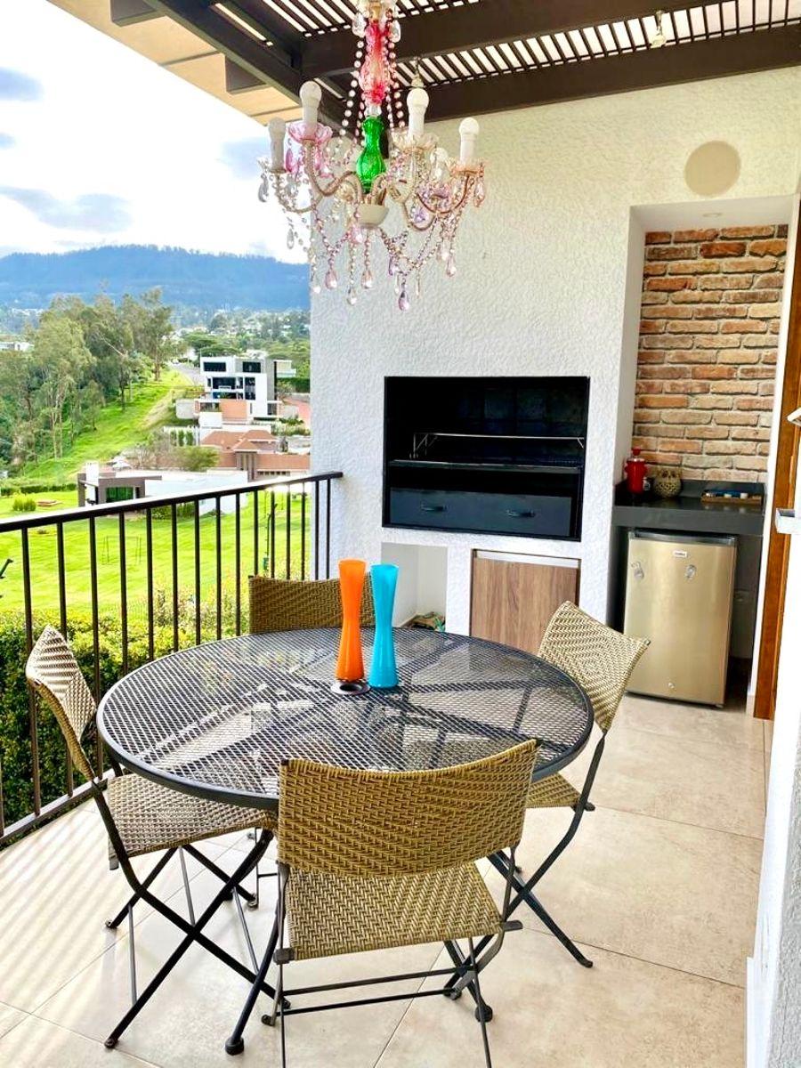 Cumbayá – Urbanización Parque Algarrobos | Vendo Elegante Casa de 2 Dorm. con Jardín — imagen 2