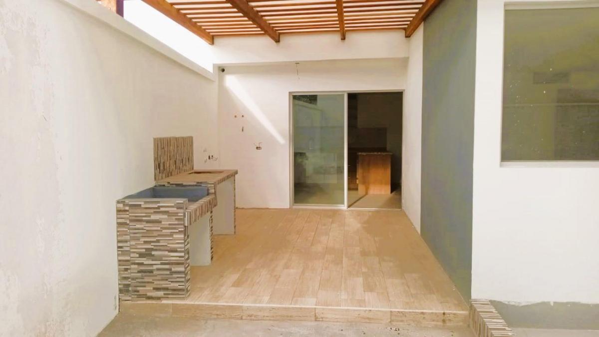 Venta Departamento 3 Dorm. con Patio. Cerca Al Pinar Bajo — imagen 2