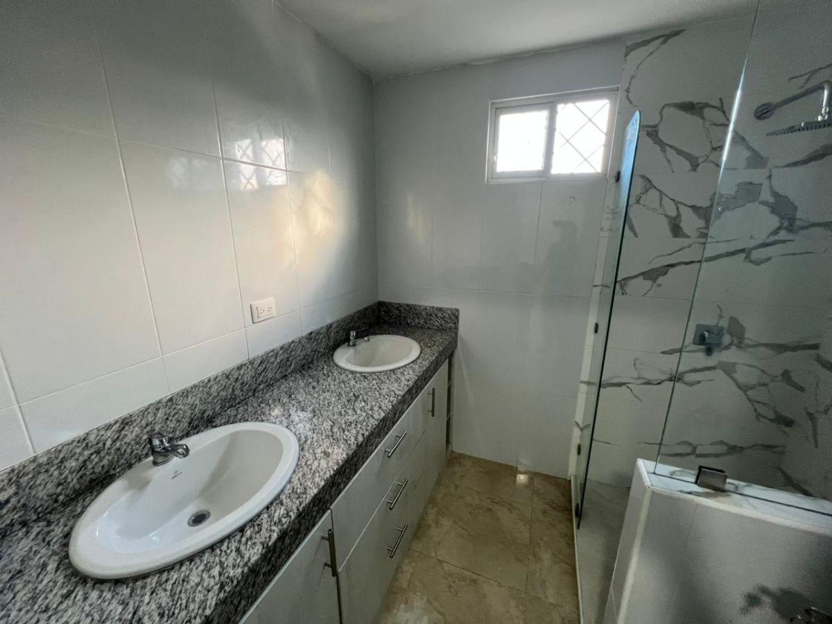 Casa en Venta con 128 m² de Terreno y 3 Habitaciones! La Aurora Mons García, Guayas — imagen 3