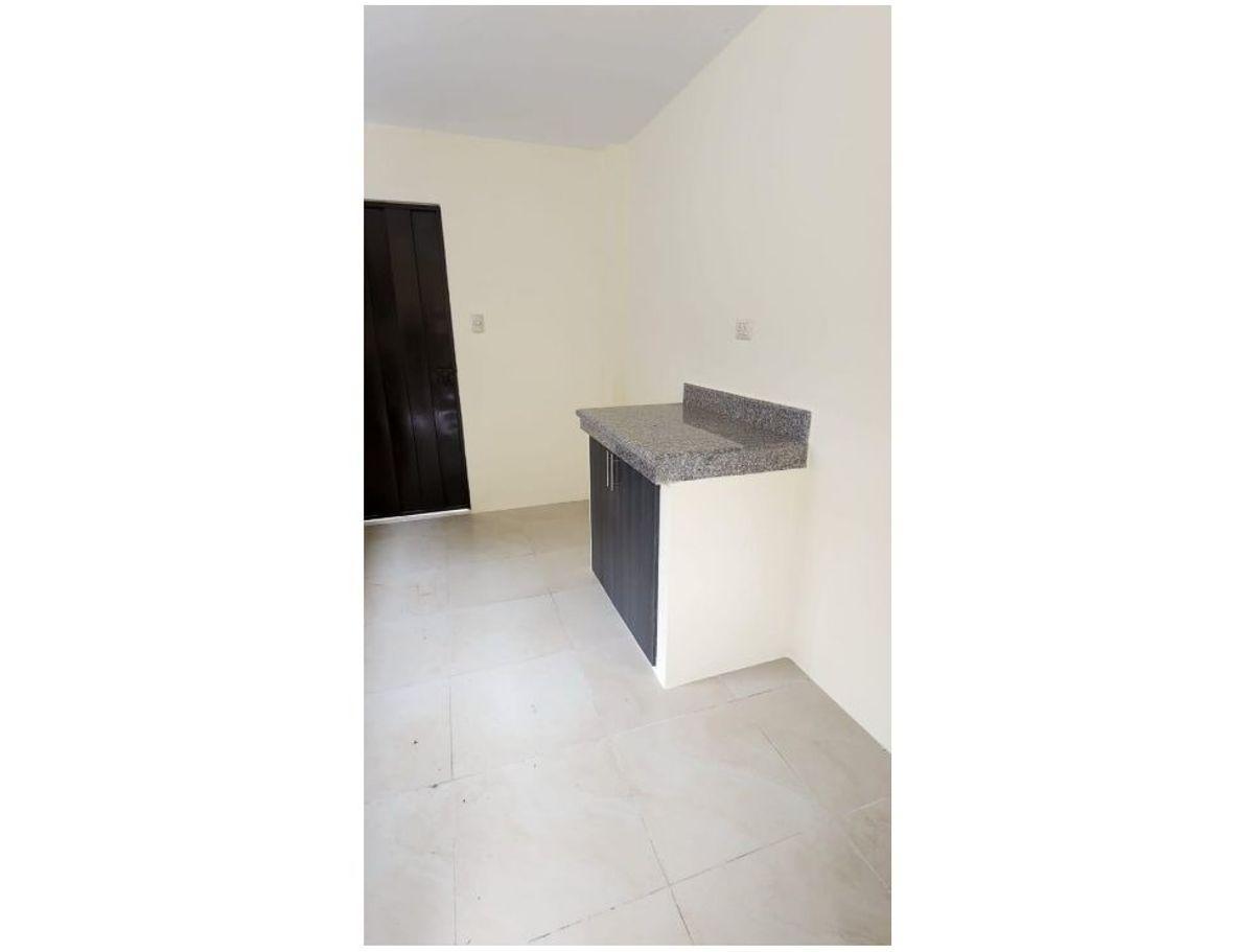 Venta, Casa de Estreno en La Urbanización La Rioja Etapa Bolonia, Guayas — imagen 4
