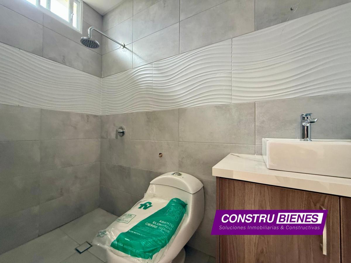 Casas de 1 Piso en Urbanización Villa Real Cerca Playas de Manta, Manabí — imagen 4