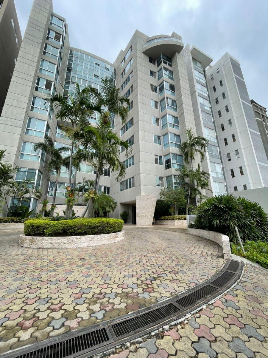 Tennis Club - Departamento en Planta Baja en Venta - Km 4.5 Samborondon, Guayas — imagen 4