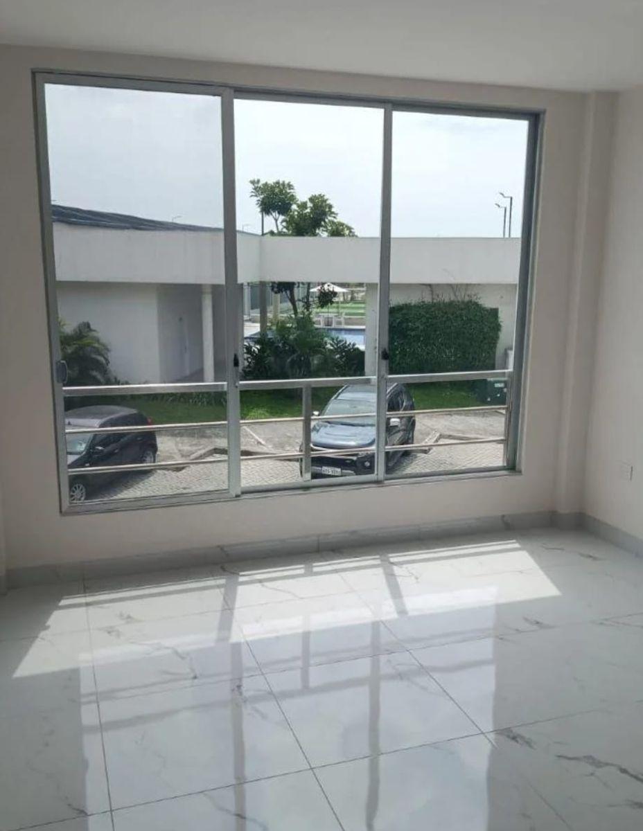 Vendo o Alquilo Casa de Estreno Urb. Millennium Village, Guayas — imagen 7