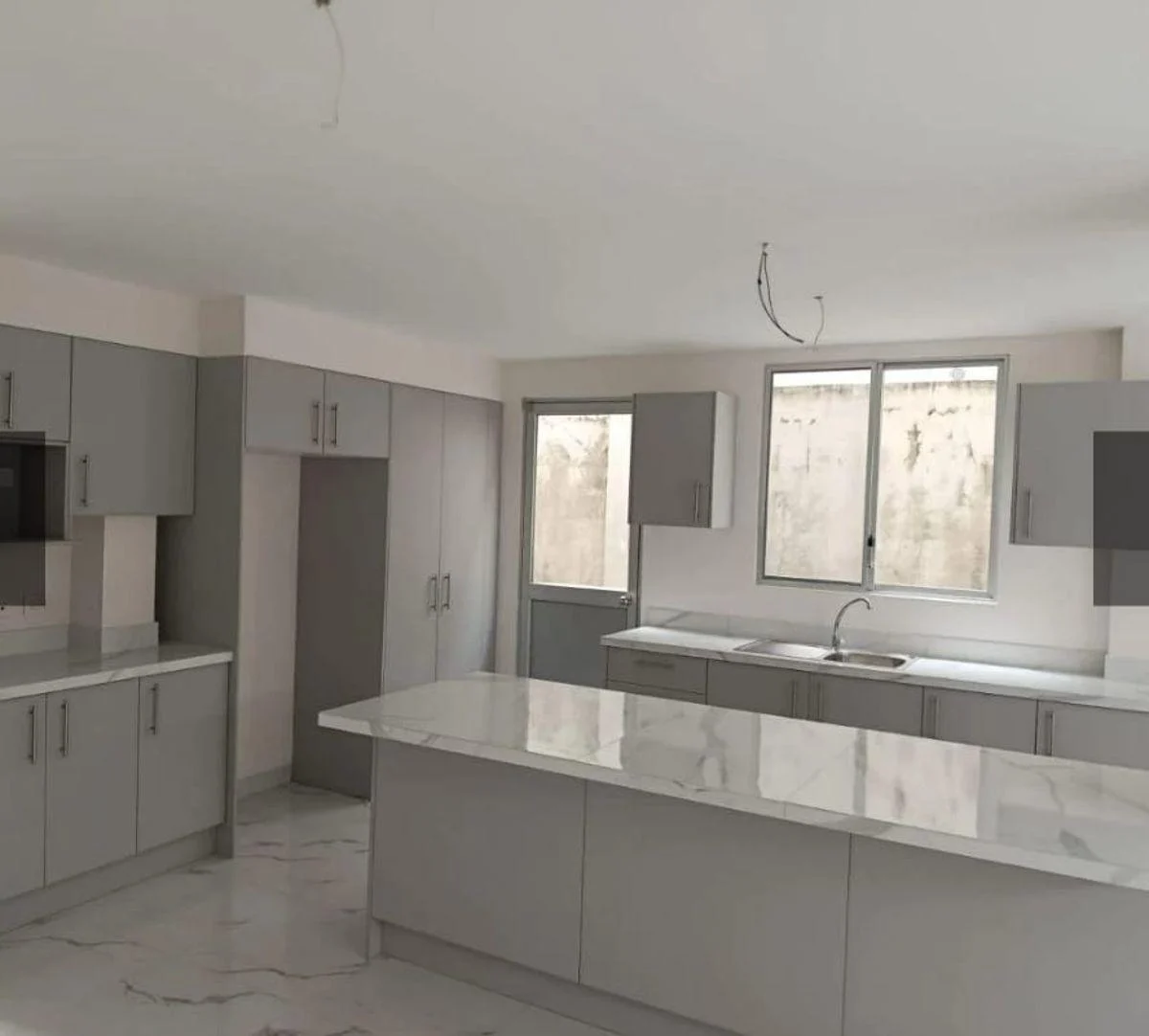 Vendo o Alquilo Casa de Estreno Urb. Millennium Village, Guayas — imagen 4