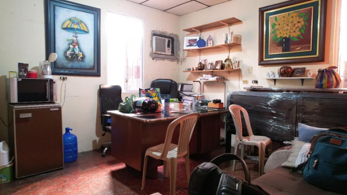 En Venta Casa Para Rentera - Centro de Guayaquil - Hurtado y Carchi - C. García, Guayas — imagen 3