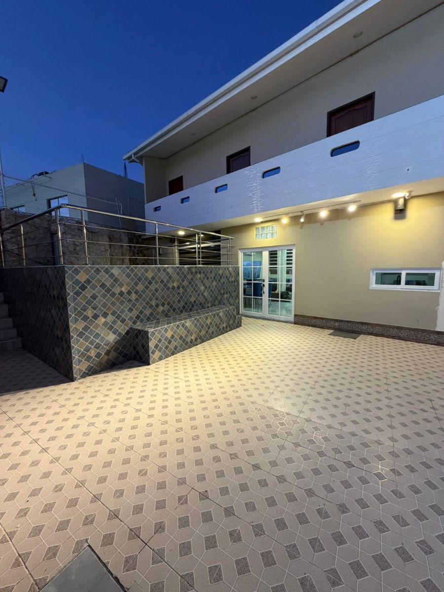 Se Vende Casa Esquinera en Punta Blanca – Sector Mansito, a 5 Minutos del Mar — imagen 2